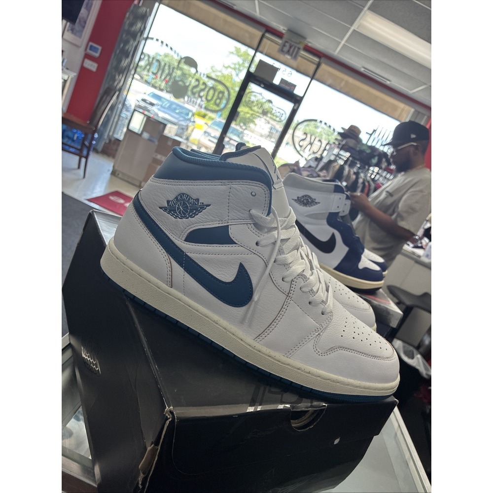 Nike Air Jordan 1 Mid SE White Industrial Blue White FN5215-141 Men's SZ 13 New